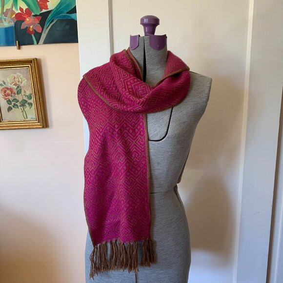 Alpaca Blend Woven Scarf Magenta Pink Brown Geometric Diamond Weave Fringe Peru - Picture 1 of 8